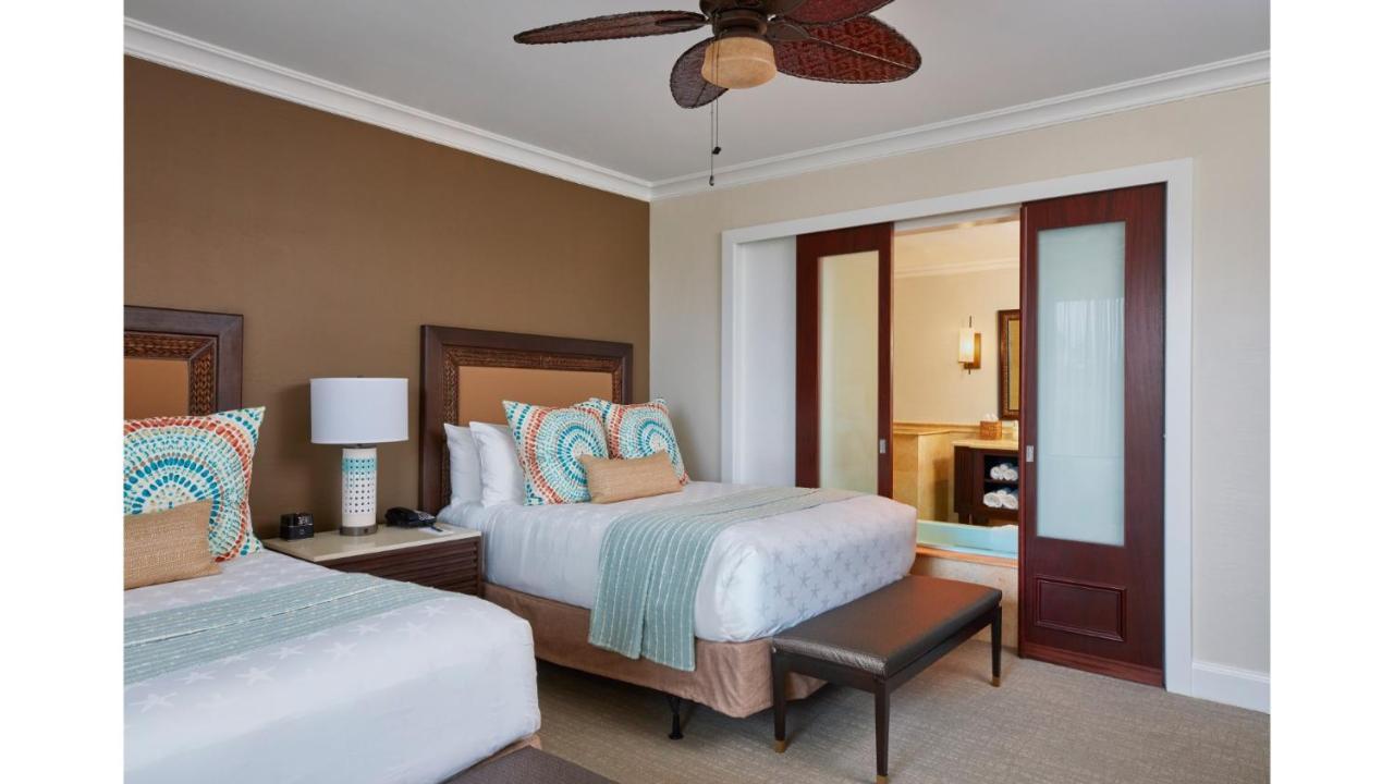 Cheeca Lodge & Spa Islamorada Exteriör bild A guest room at the Hilton San Diego Bayfront