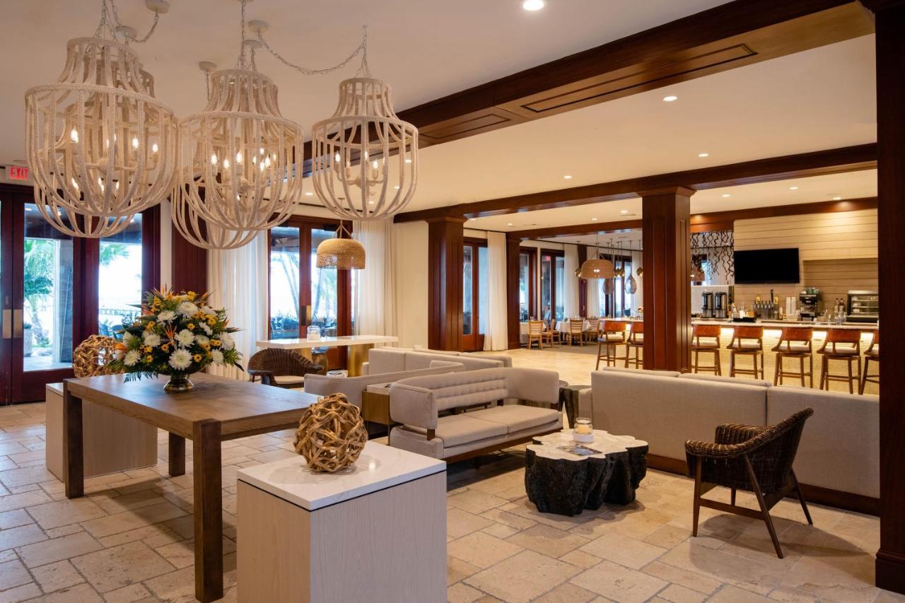 Cheeca Lodge & Spa Islamorada Exteriör bild The lobby at the Four Seasons Resort Maui